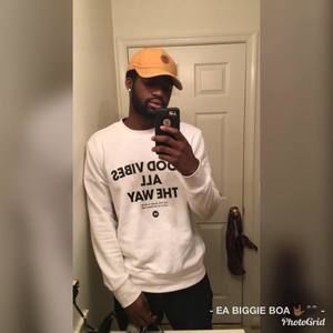 Meet your Posher, Emmanuel